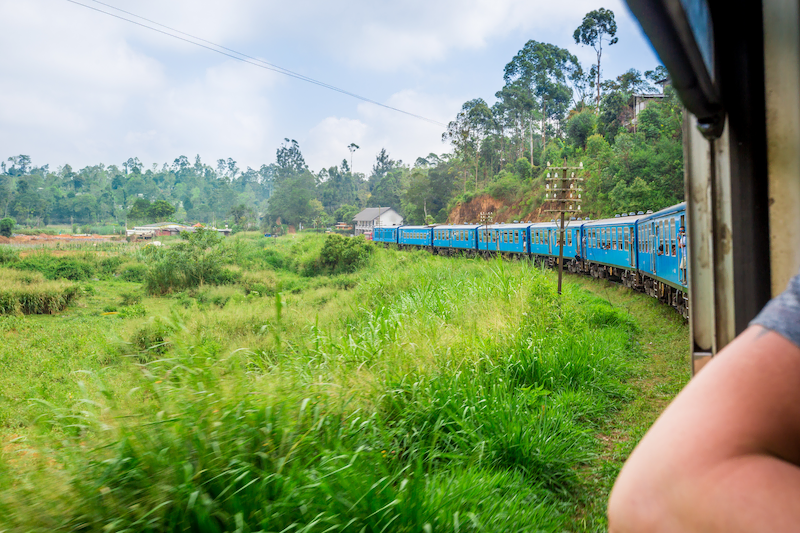 ella-travel-in-srilanka-ceylon-trailor