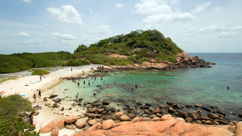 trincomalee-srilanka-best-travel-destinations-ceylon-traile